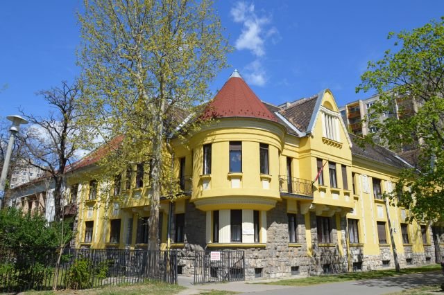 Szakkollégiumi épület