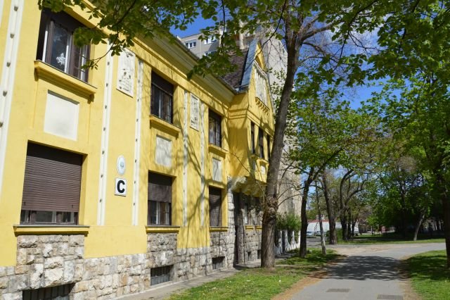 Szakkollégiumi épület