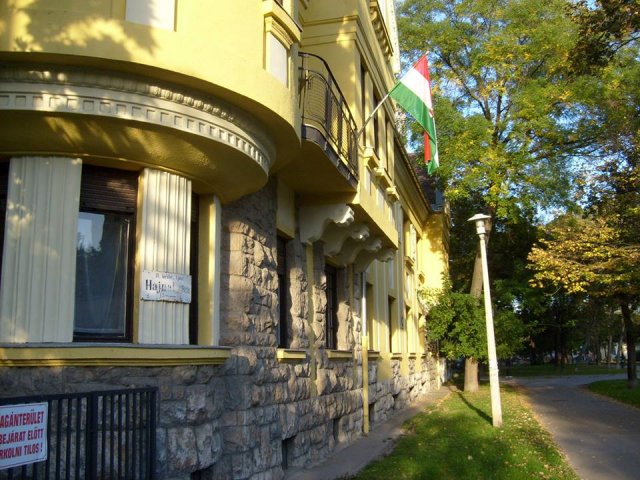 Szakkollégiumi épület